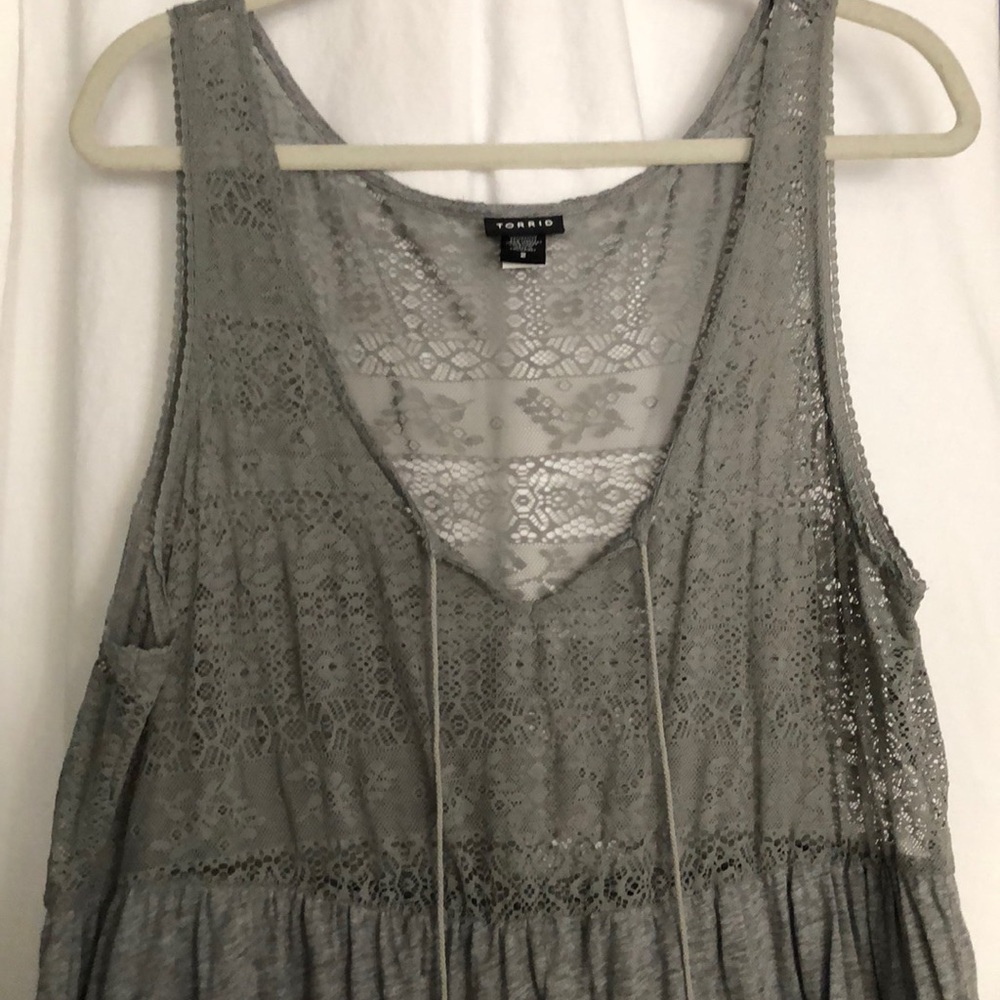 Torrid Gray lace top tank 2x